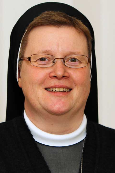 Ihre Ansprechpartnerin im Bistum Osnabrück: Sr. Rita Niehaus